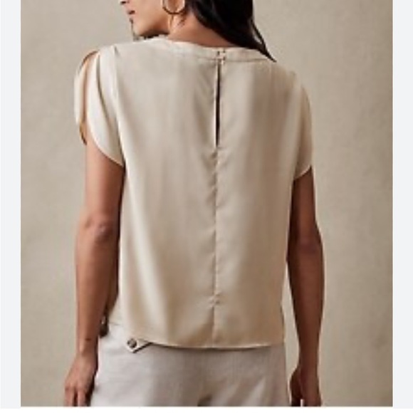 Banana Republic Split Sleeve Blouse - Picture 1 of 6
